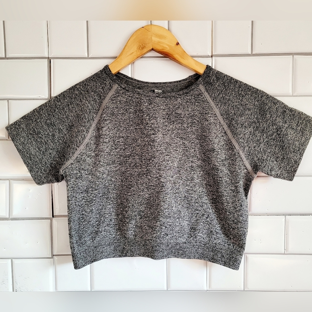 Girls Athletic Cropped Top Crew Neck Short Sleeve Fitted Heather GraySize L  ar